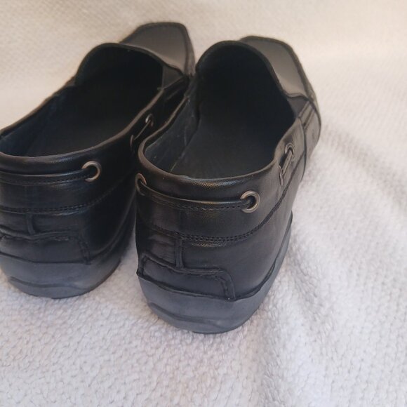 Mens all leather slip on loafers. - Picture 3 of 6